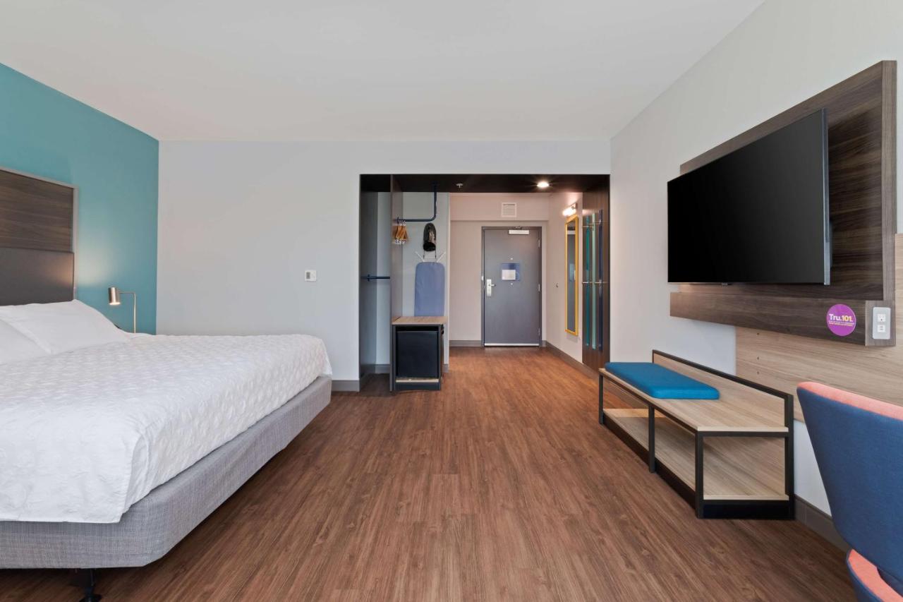 King Room - Mobility Accessible at Tru By Hilton Bradenton I-75, FL