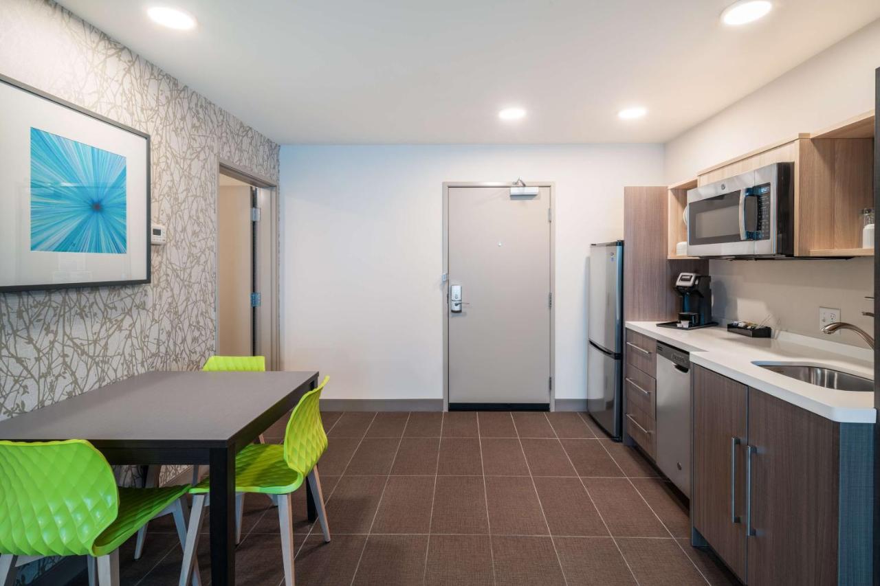 One-Bedroom King Suite - Non-Smoking at Home2 Suites by Hilton Brunswick
