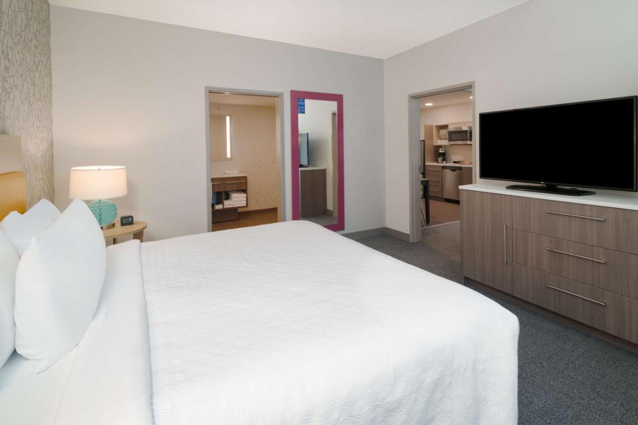 One-Bedroom King Suite - Non-Smoking at Home2 Suites by Hilton Brunswick