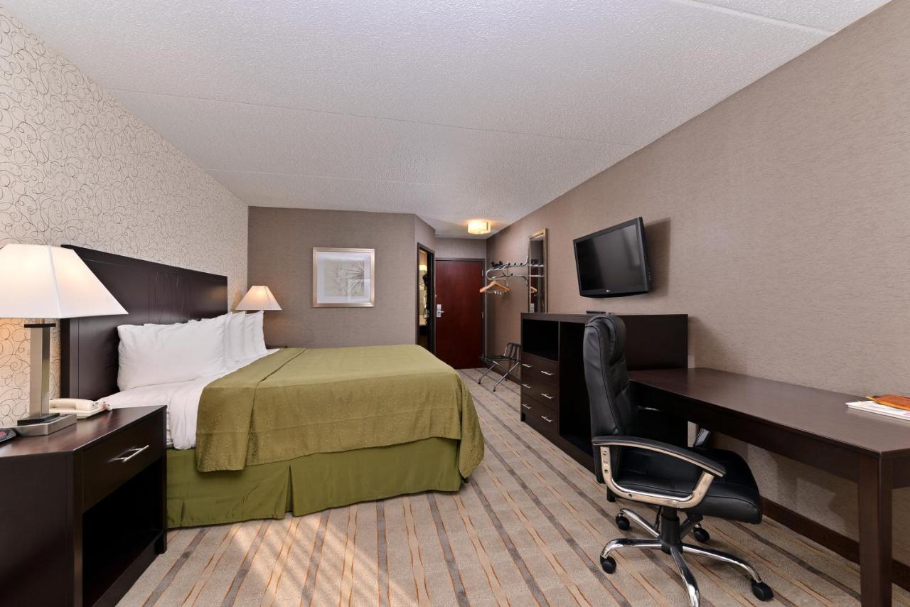 King Room - Accessible/Non-Smoking at Quality Inn & Suites Matteson near I-57