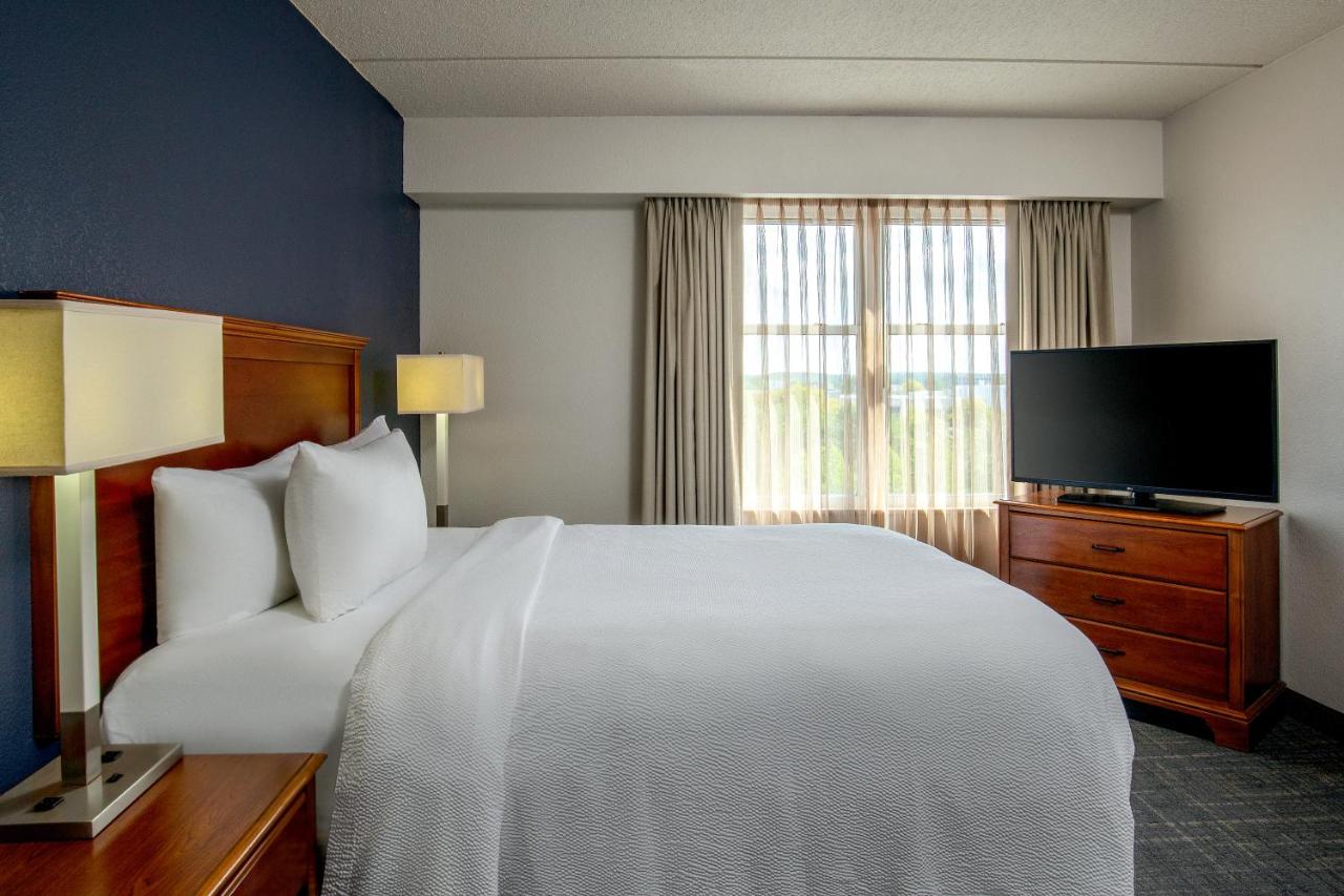 | Residence Inn by Marriott Chesapeake Greenbrier