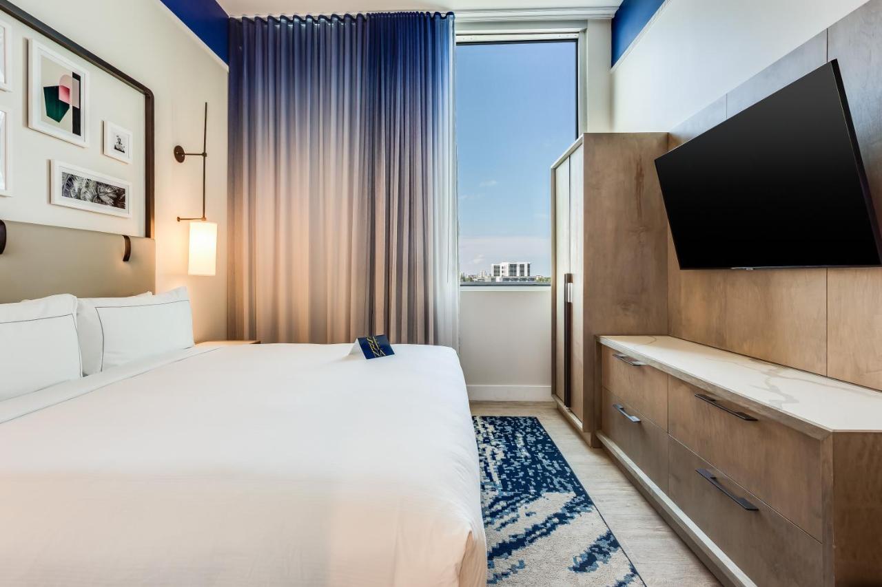 King Suite at SERENA Hotel Aventura Miami, Tapestry Collection by Hilton