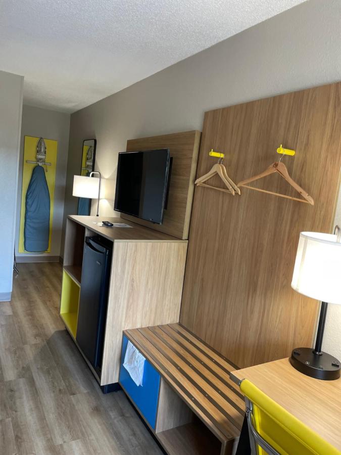 Deluxe Double Room with Two Double Beds - Non-Smoking at Days Inn by Wyndham Florence Near Civic Center