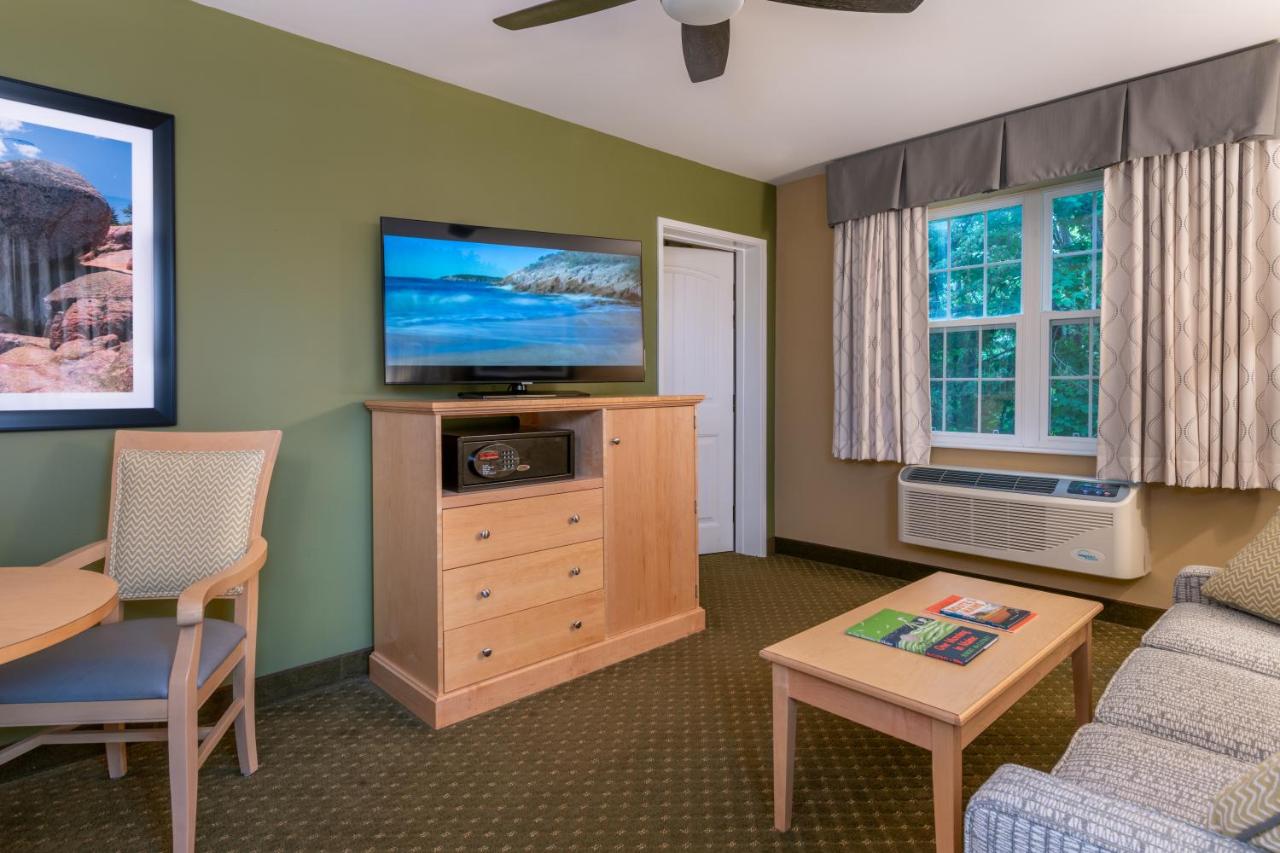 | Acadia Inn