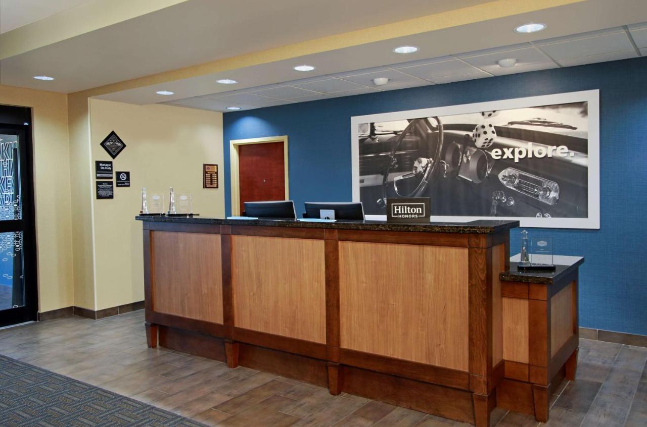 | Hampton Inn Winfield