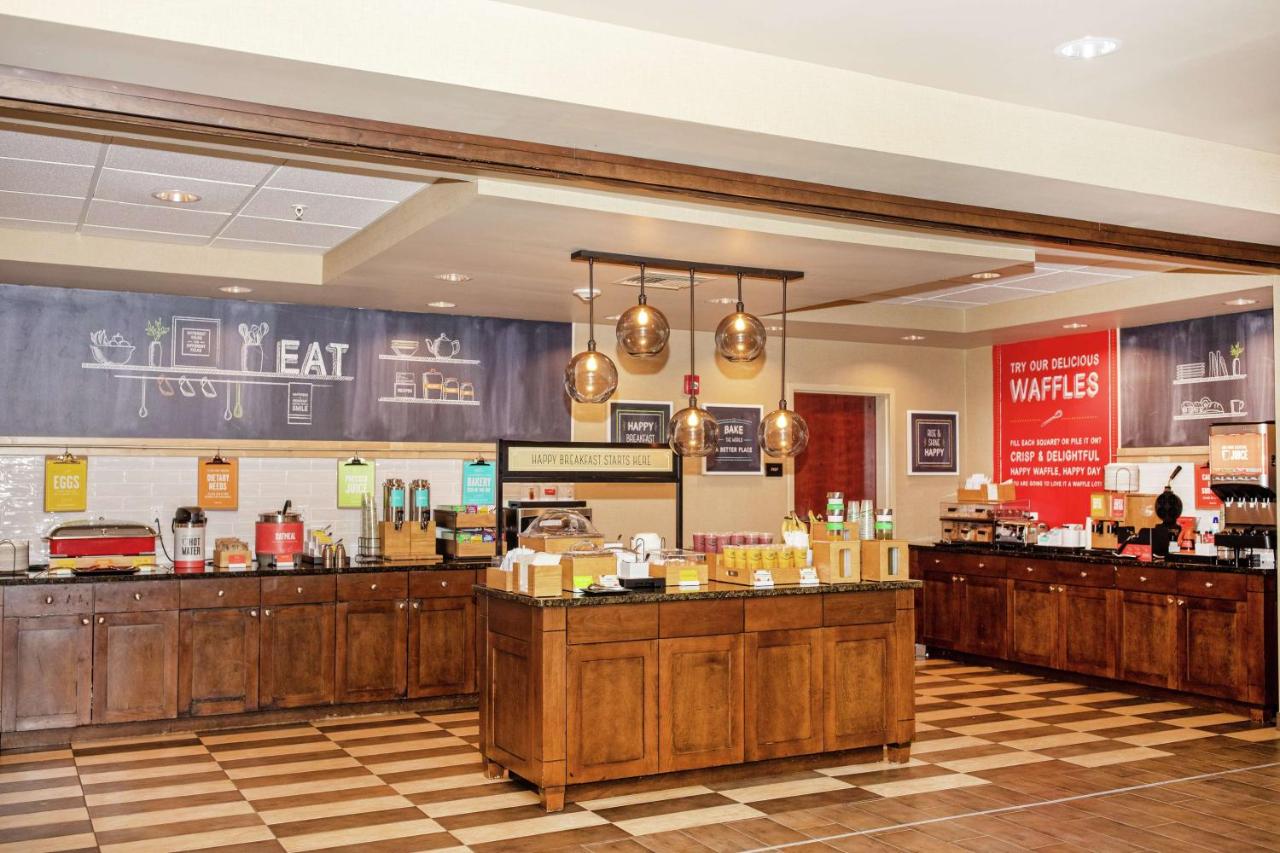 | Hampton Inn Winfield