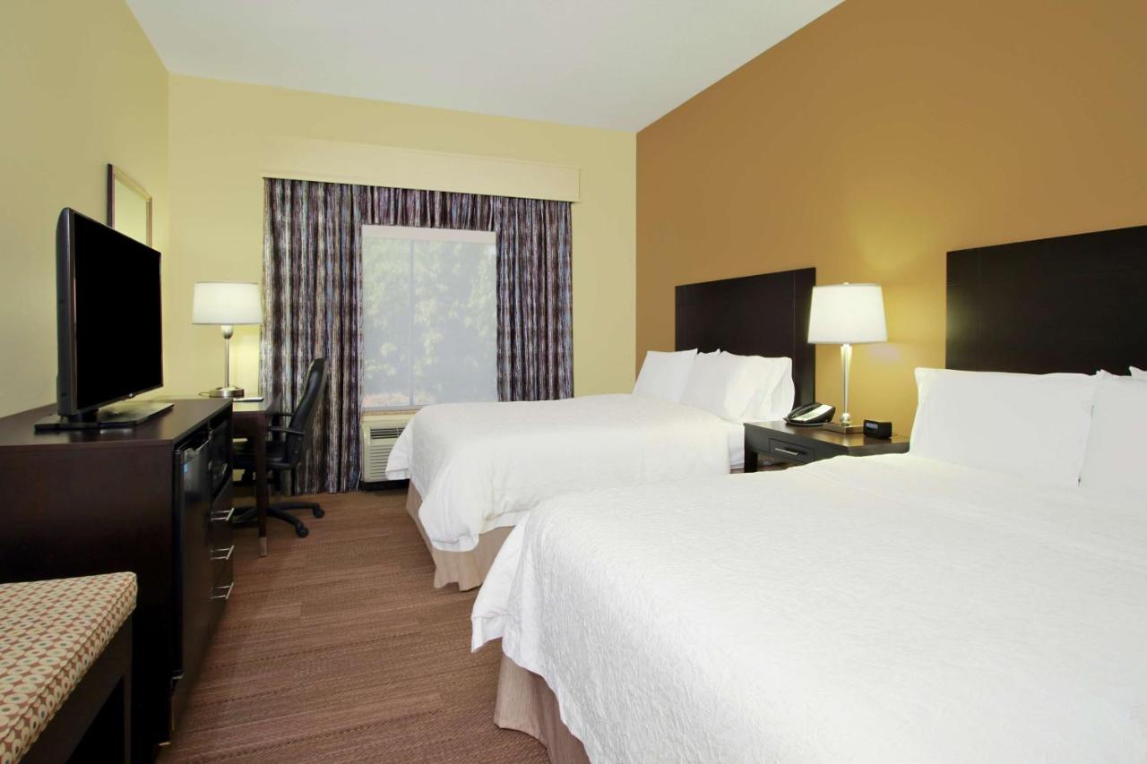 | Hampton Inn Winfield