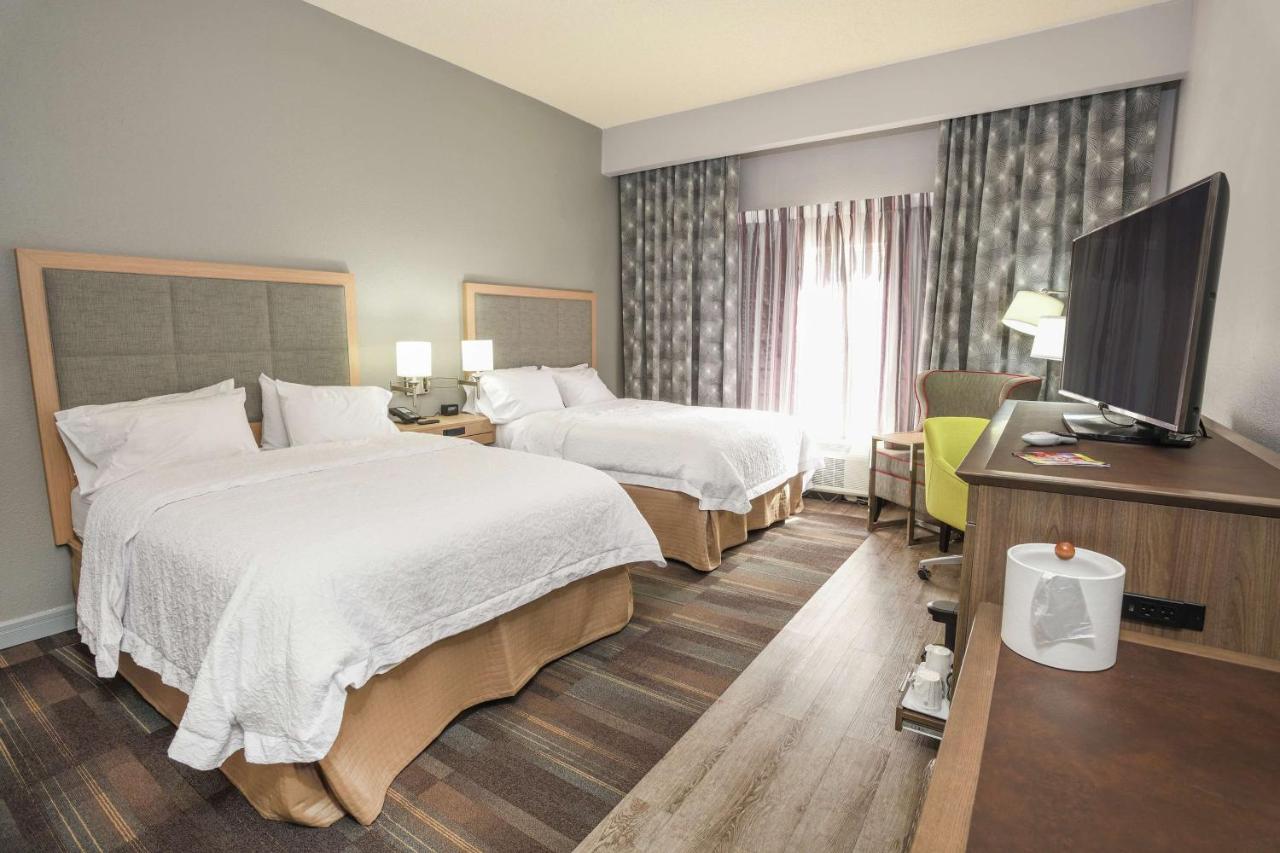 Queen Room with Two Queen Beds - Hearing Access/ Non-Smoking at Hampton Inn Jacksonville East Regency Square