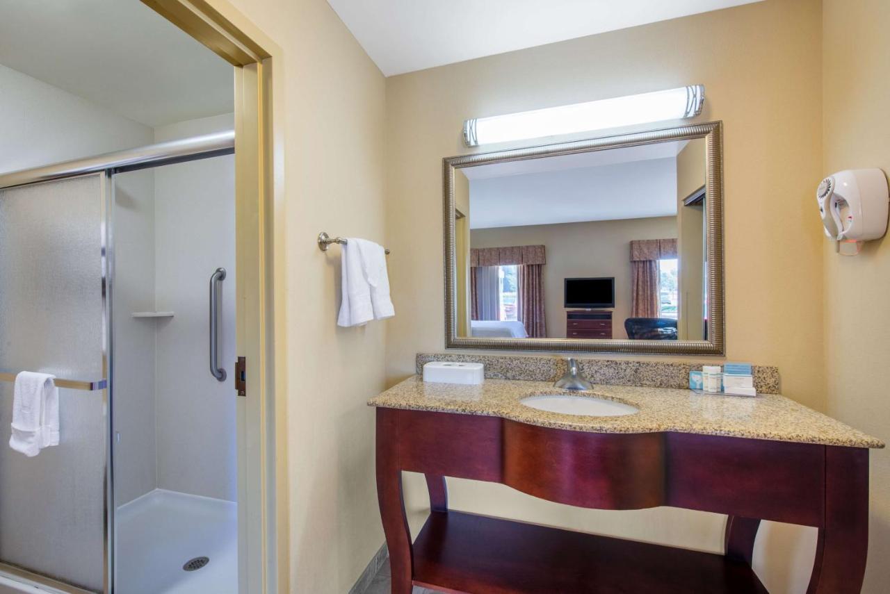 King Suite with Spa Bath at Hampton Inn & Suites Oklahoma City - South
