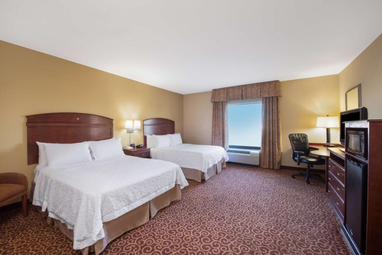 Queen Room with Two Queen Beds - Disability Access at Hampton Inn & Suites Oklahoma City - South