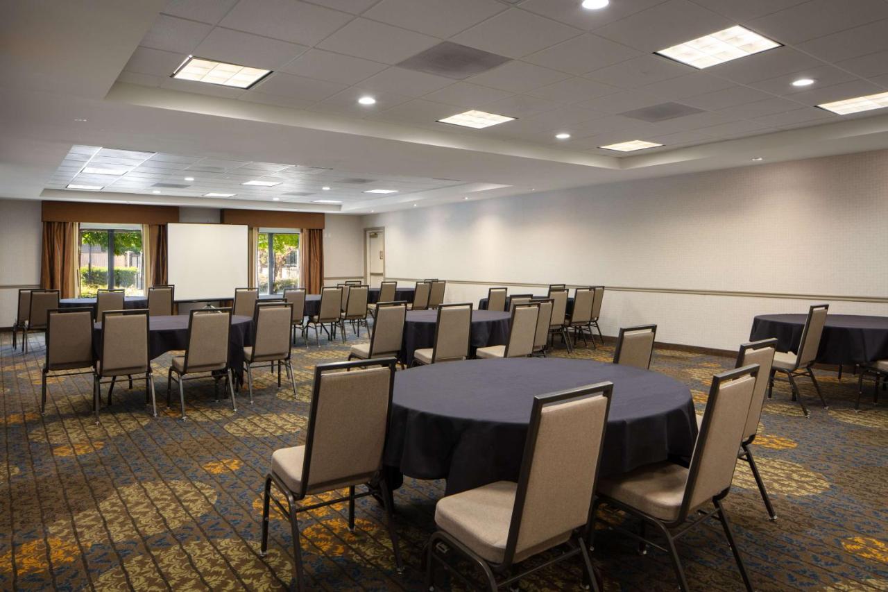 | Homewood Suites Fairfield-Napa Valley Area