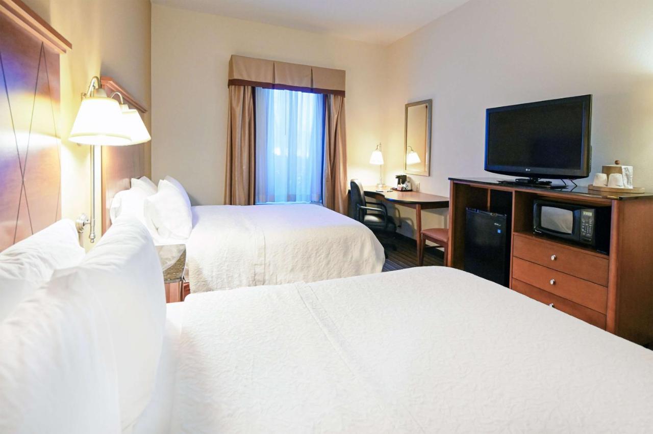 Queen Room with Two Queen Beds - Disability Access/Non-Smoking at Hampton Inn Hampton-Newport News