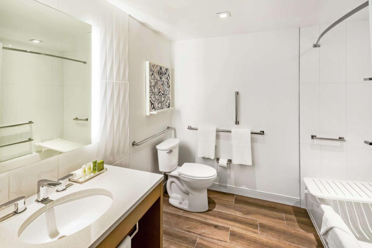 | Hilton Miami Dadeland