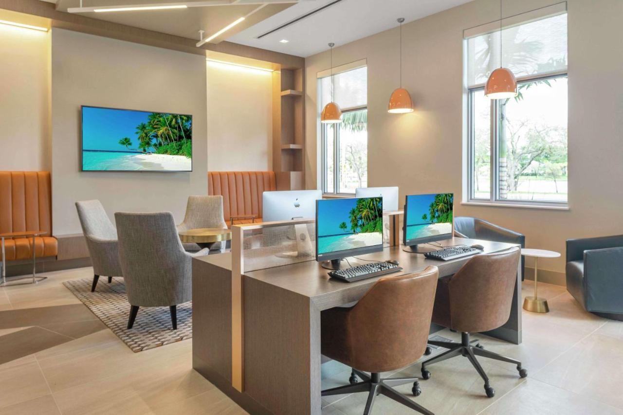 | Hilton Miami Dadeland