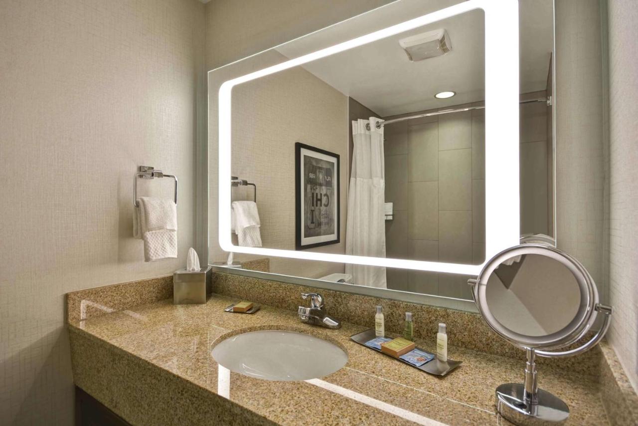  | DoubleTree by Hilton Chicago Midway Airport, IL