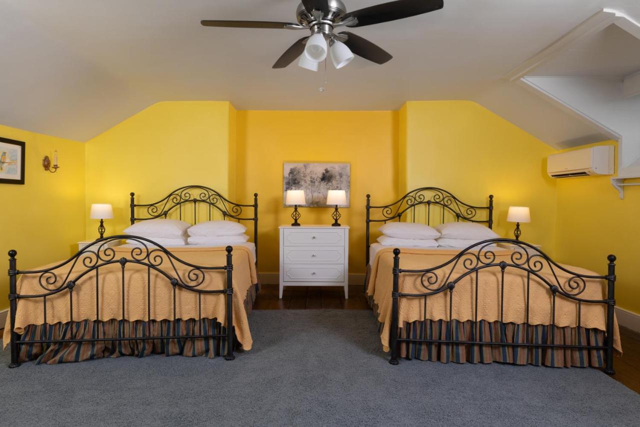 | Carlisle House Bed and Breakfast