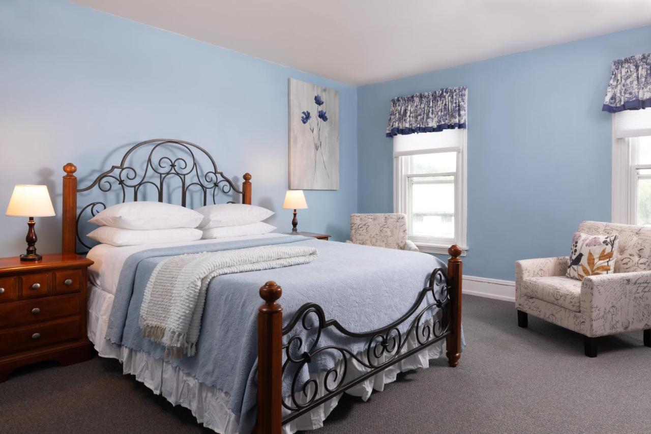  | Carlisle House Bed and Breakfast