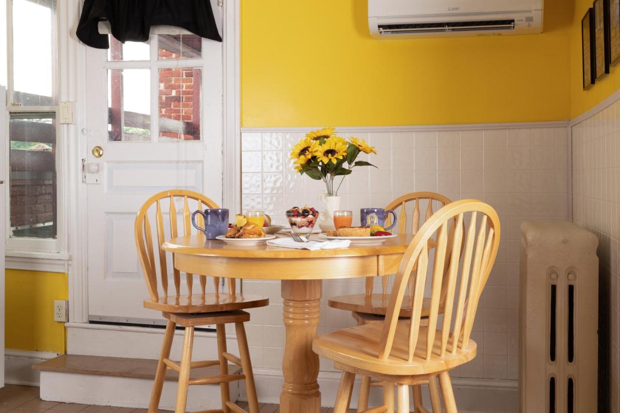  | Carlisle House Bed and Breakfast