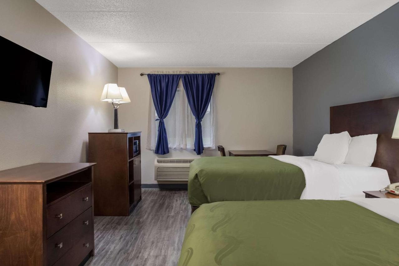 Double Room with Two Double Beds - Non-Smoking at Quality Inn Toledo Westgate