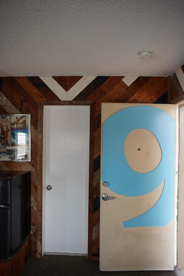 | Huntington Surf Inn