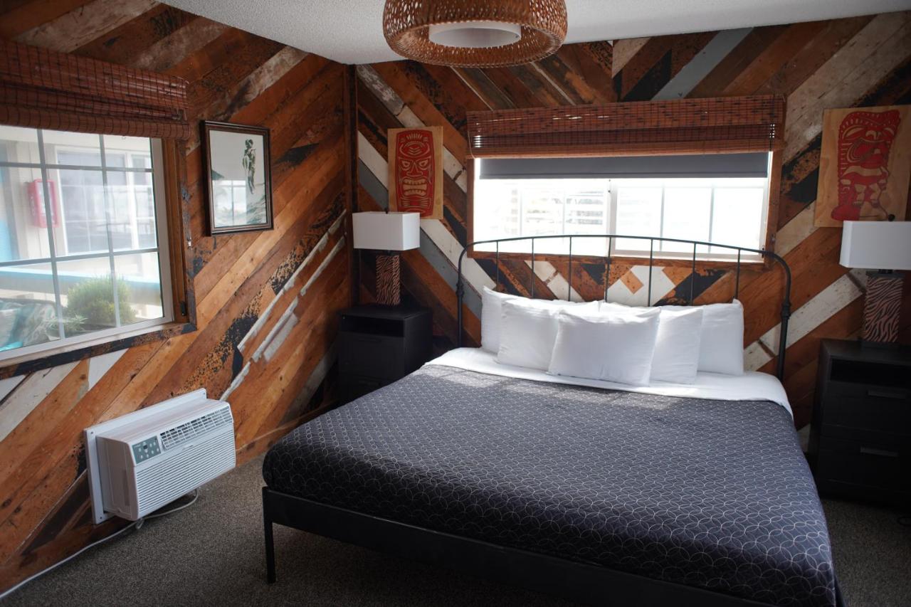 | Huntington Surf Inn