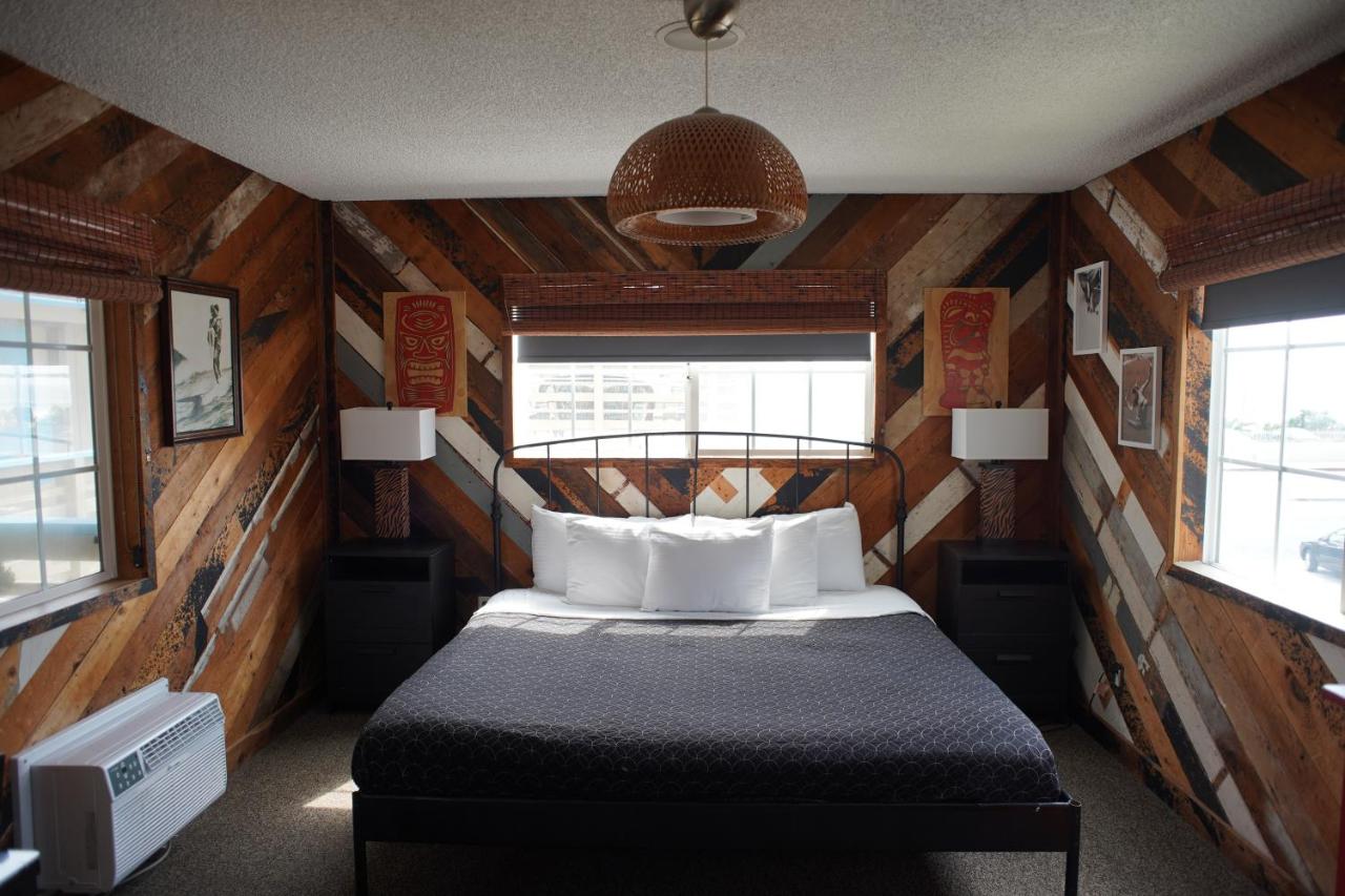 | Huntington Surf Inn