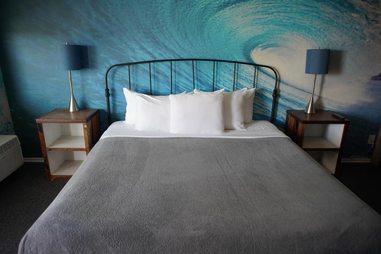| Huntington Surf Inn