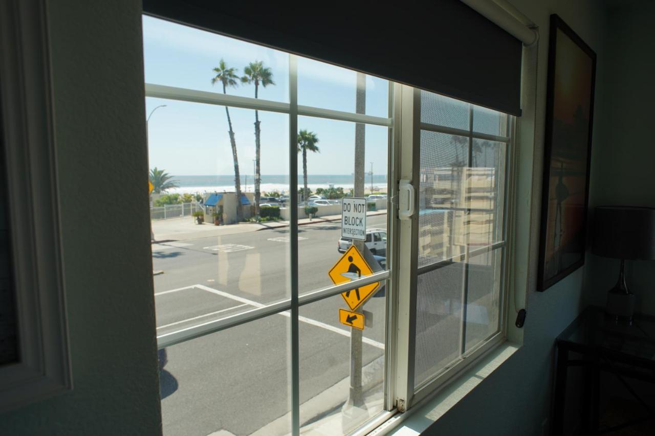 | Huntington Surf Inn
