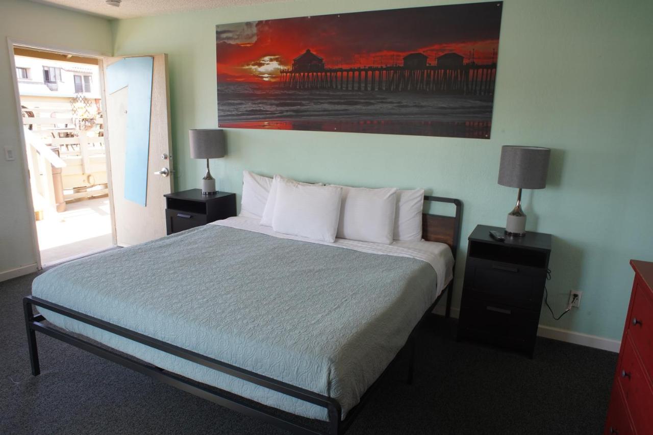 | Huntington Surf Inn
