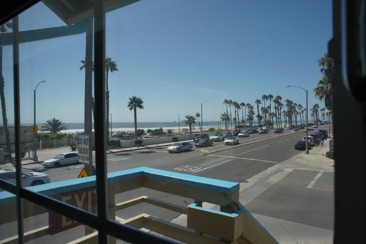 | Huntington Surf Inn