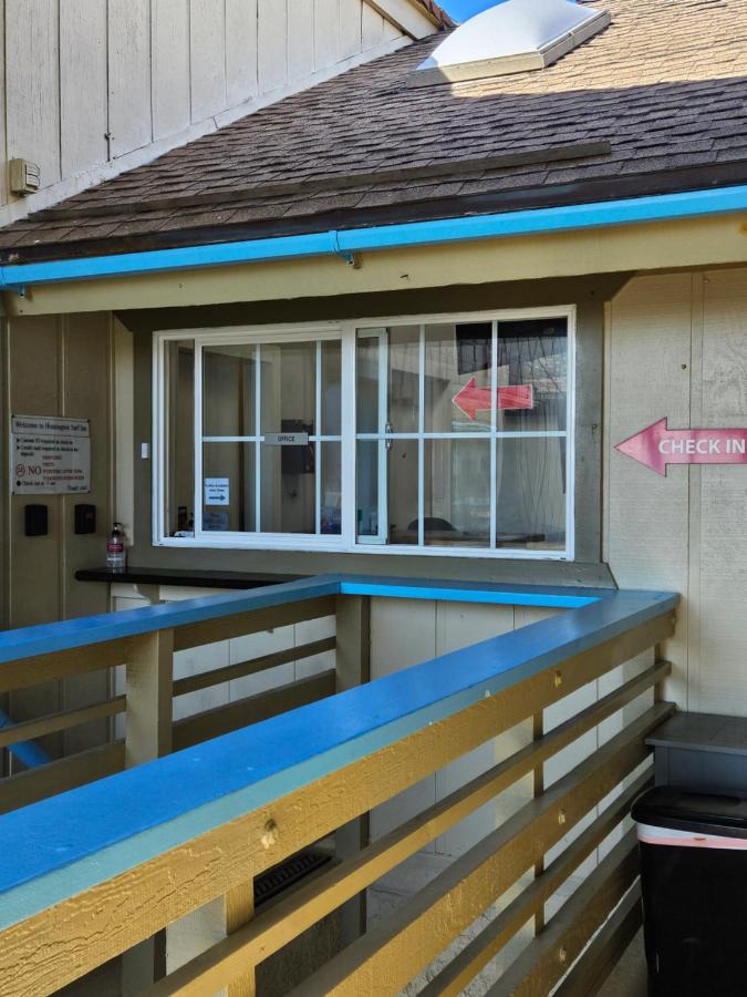 | Huntington Surf Inn