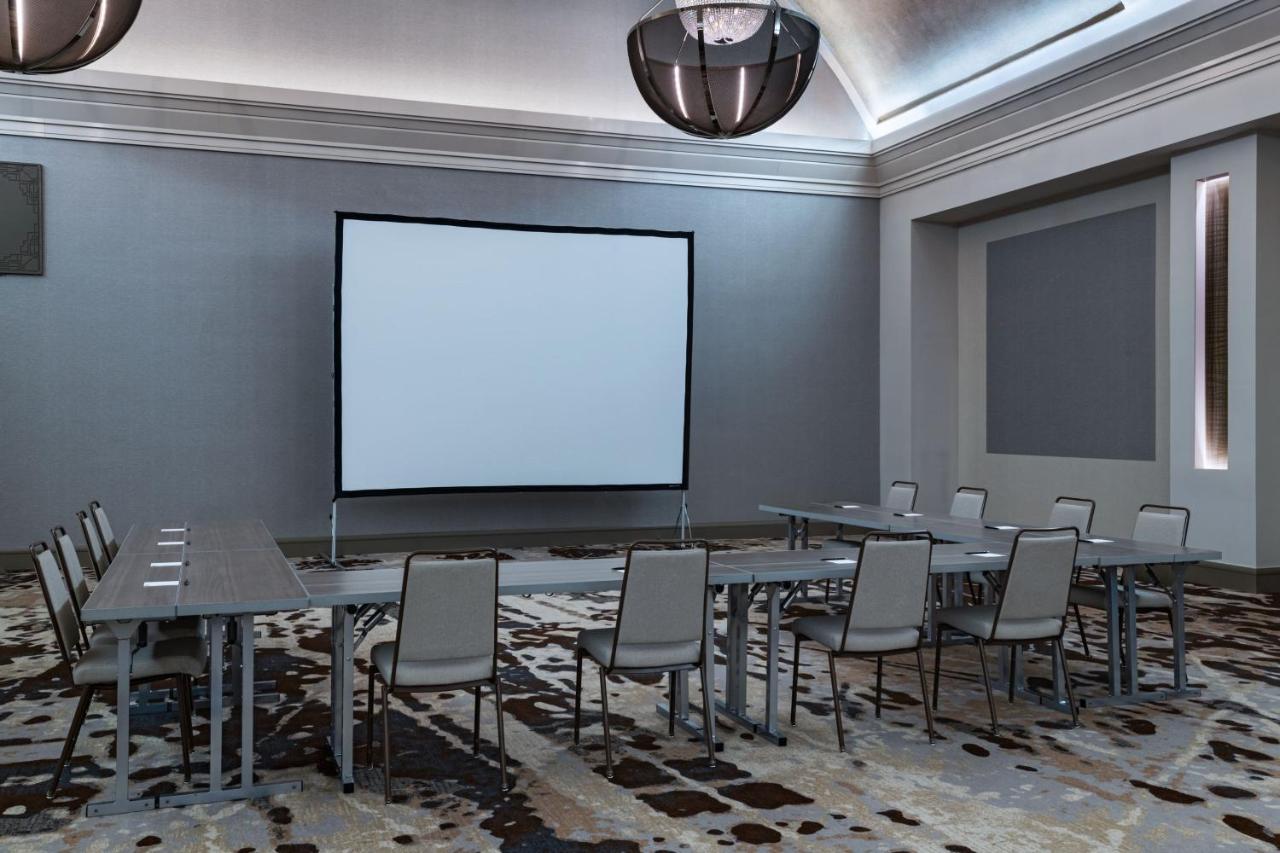 | AC Hotel by Marriott Houston Downtown