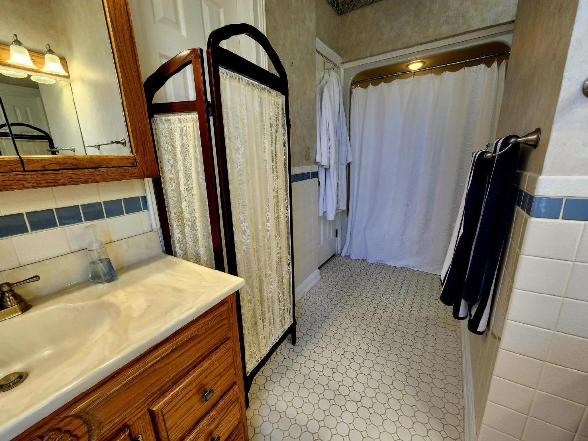| Downen House Bed & Breakfast