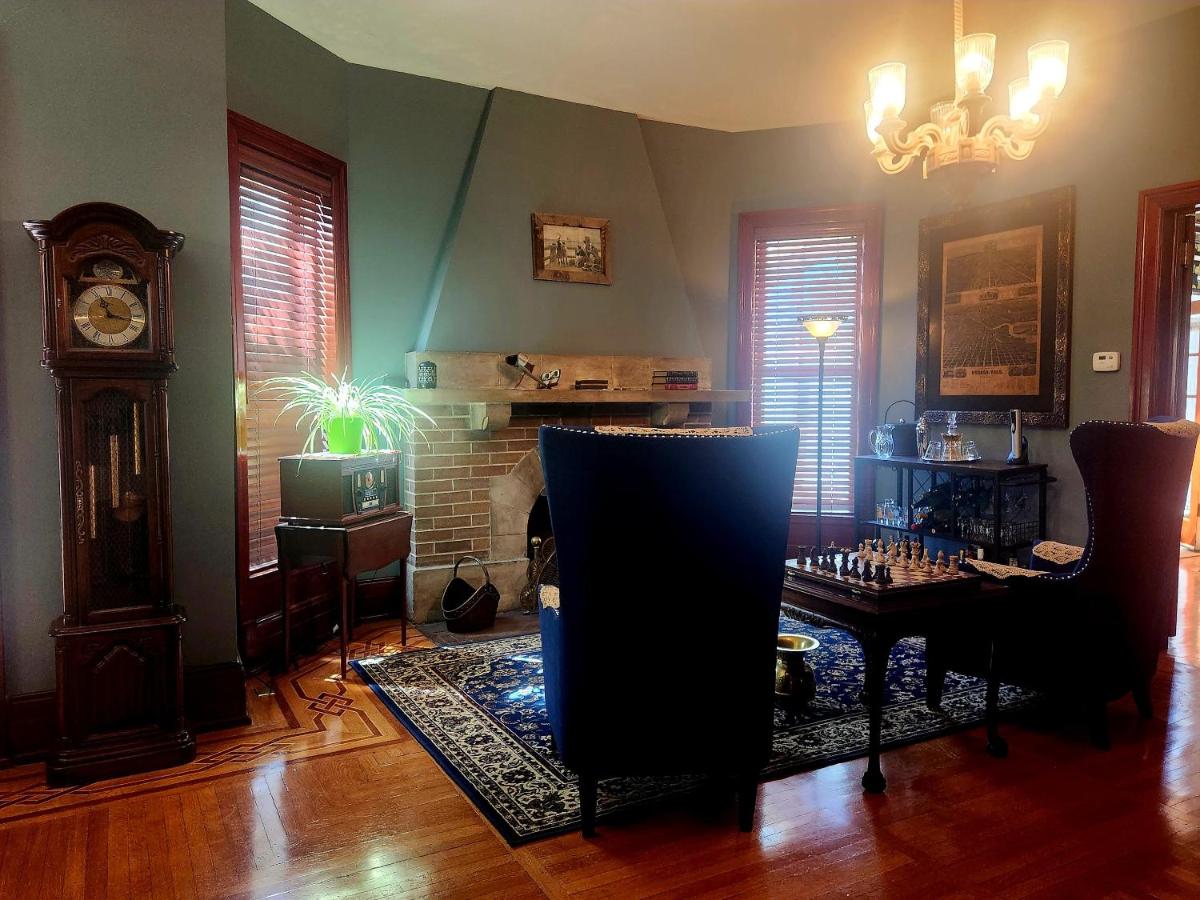 | Downen House Bed & Breakfast