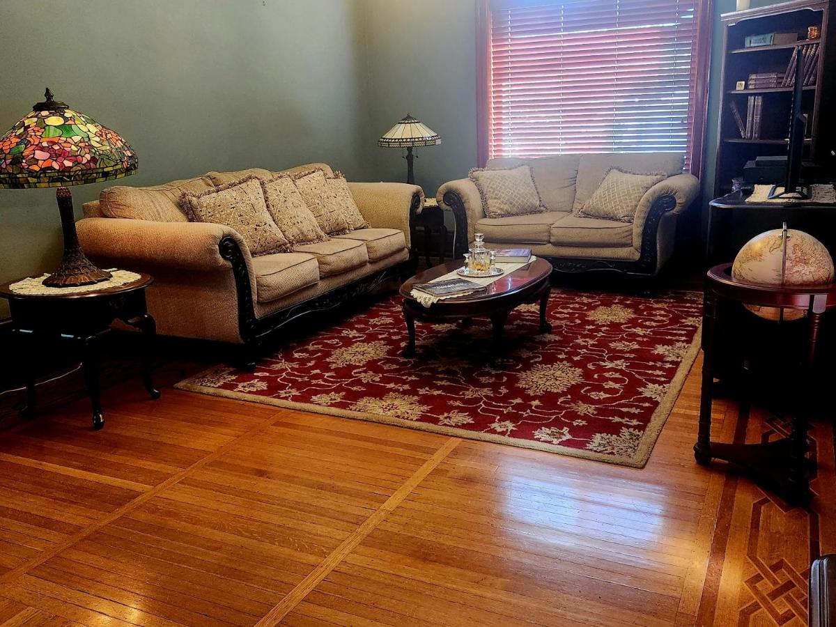 | Downen House Bed & Breakfast