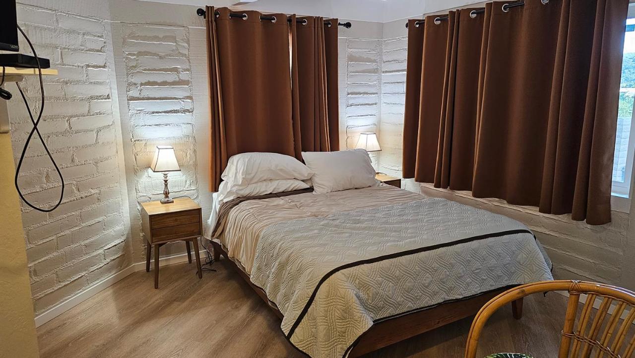 | Little European Lodge