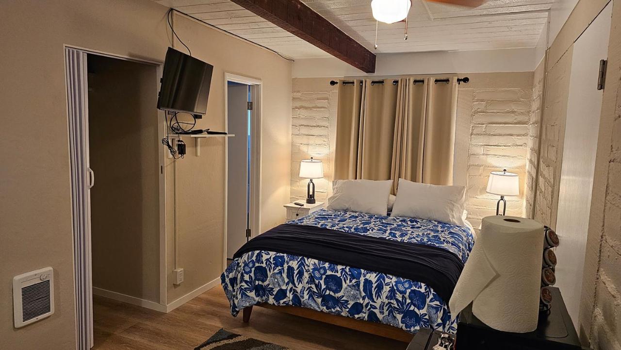 | Little European Lodge