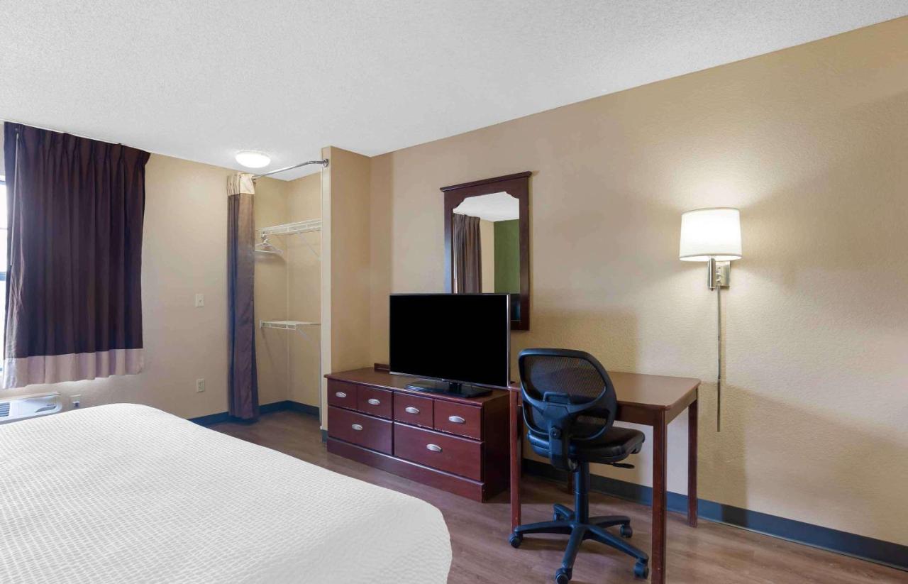 | Extended Stay America Suites - St Louis - Earth City