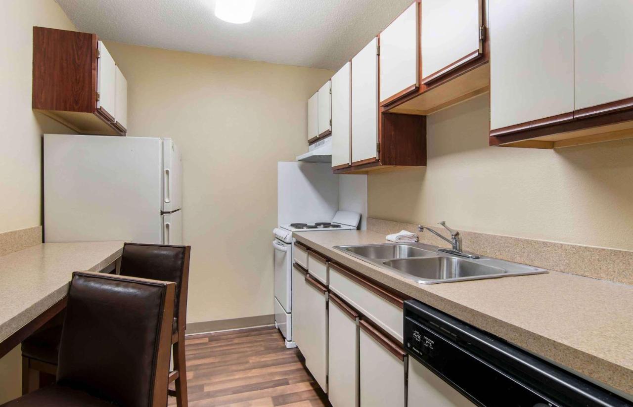 | Extended Stay America Suites - St Louis - Earth City