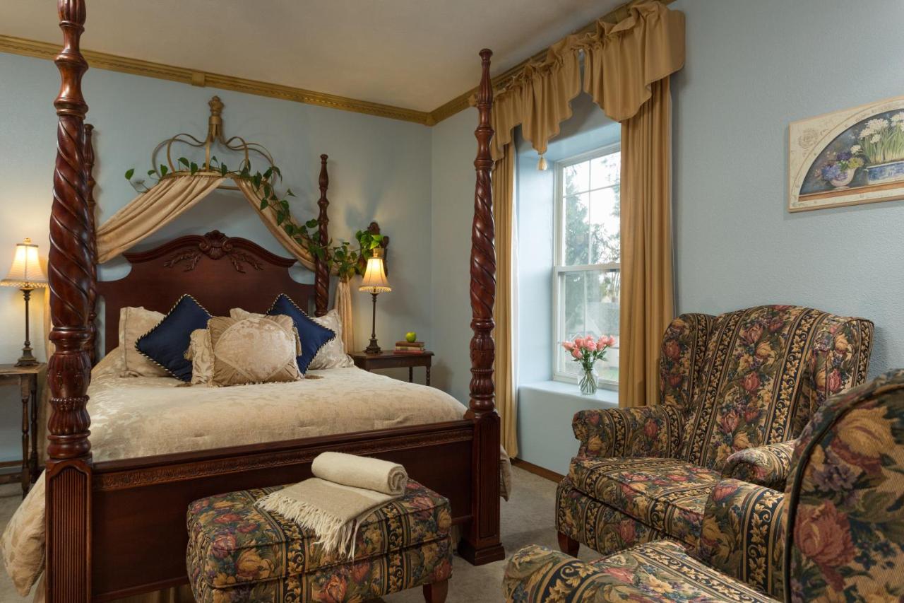  | The Roosevelt Inn