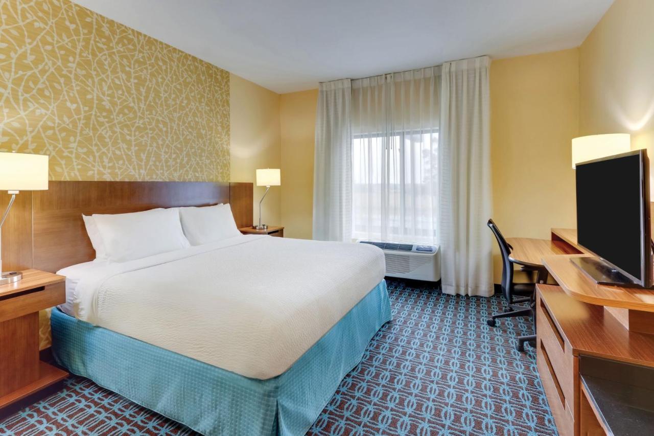 | Fairfield Inn & Suites by Marriott Dunn I-95
