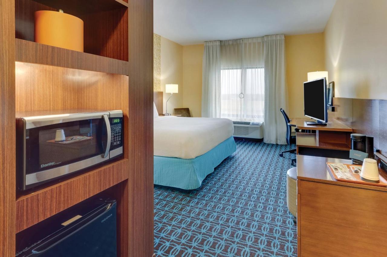 | Fairfield Inn & Suites by Marriott Dunn I-95
