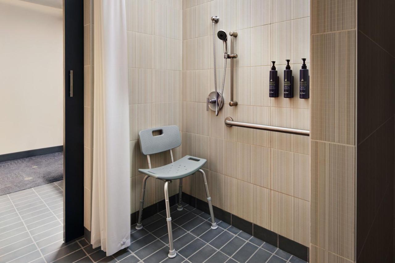 | Aloft Leawood-Overland Park