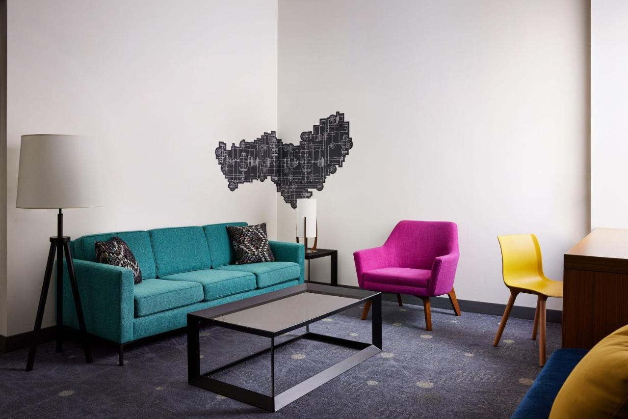| Aloft Leawood-Overland Park