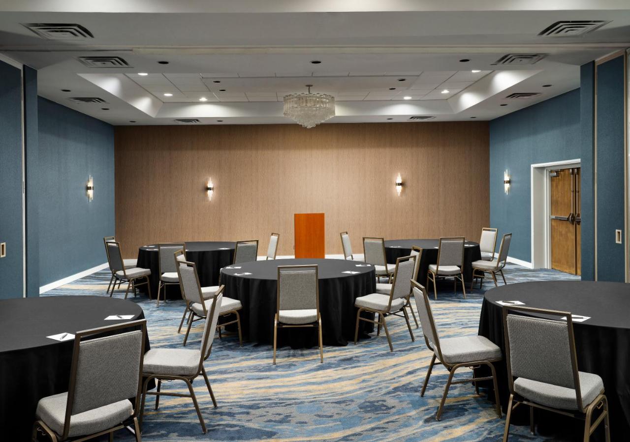  | The Plaza Hotel Grand Rapids