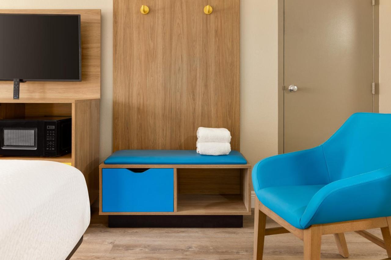 King Suite - Non-Smoking at Days Inn by Wyndham McComb MS