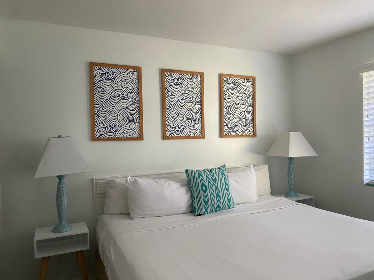 One-Bedroom Suite at Seaspray Surf Lodge