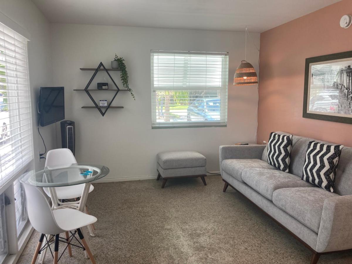 One-Bedroom Suite at Seaspray Surf Lodge