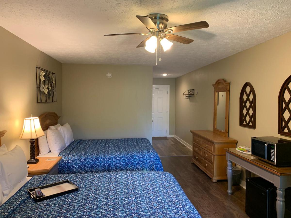 Double Room - Disability Access at Woodbridge Inn & Tavern