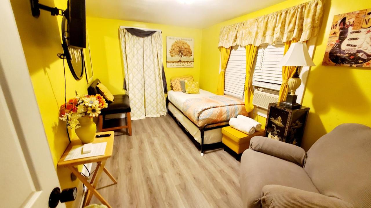  | Room in Guest room - Yellow Rm Dover- Del State, Bayhealth- Dov Base